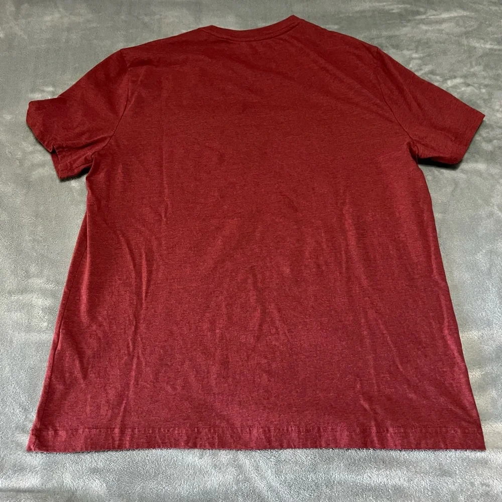 Banana Republic Factory Graphic T-Shirt - Picture 4 of 5